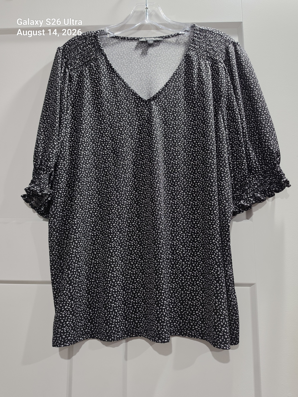 Adrianna Papell Black and White V-Neck Smocked Sleeve Top